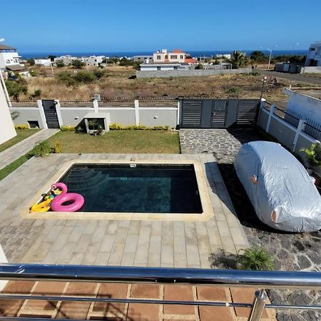 Coquette Villa Avec Piscine Flic en Flac ภายนอก รูปภาพ